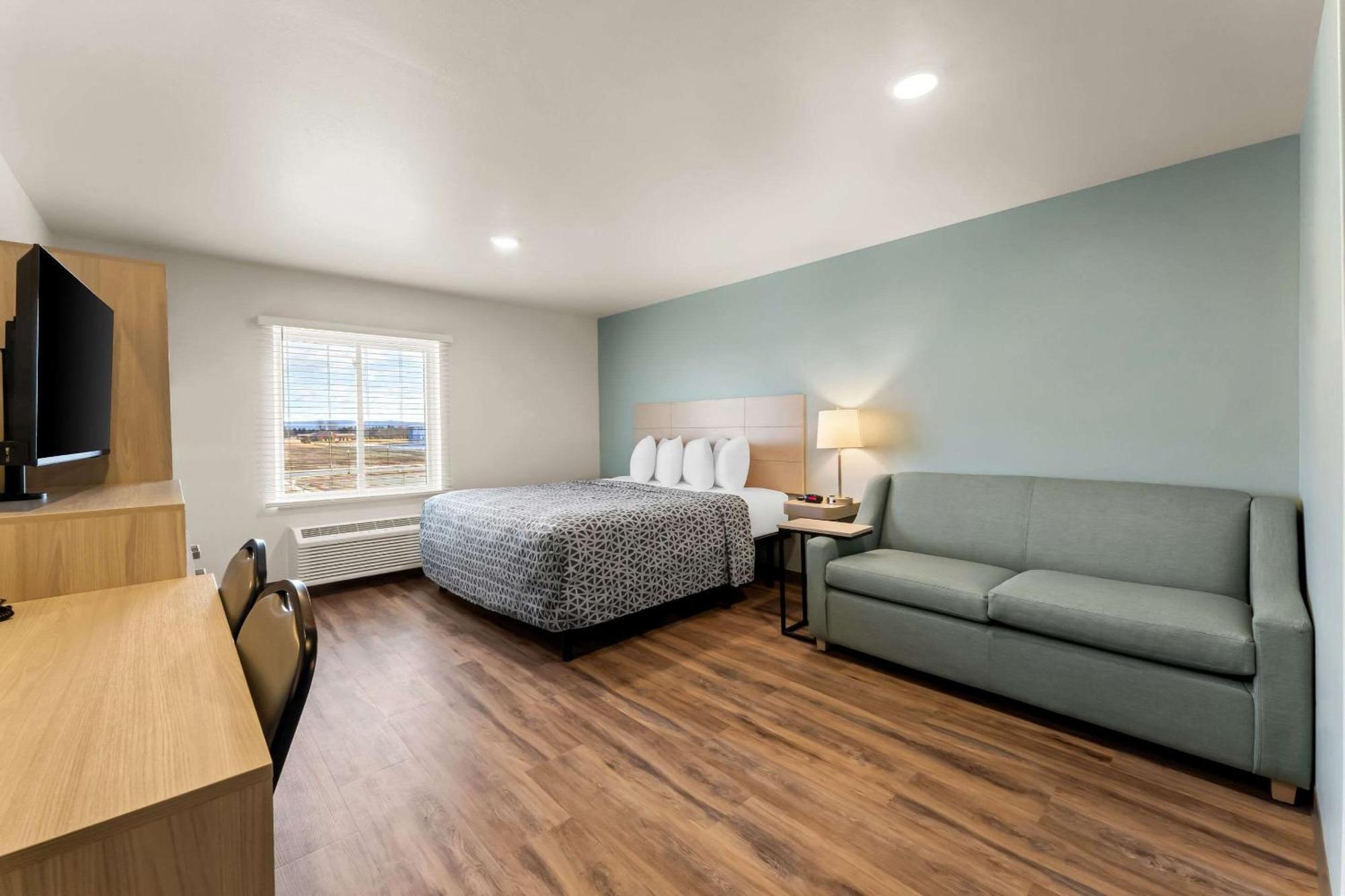 Woodspring Suites Easton Nazareth エクステリア 写真
