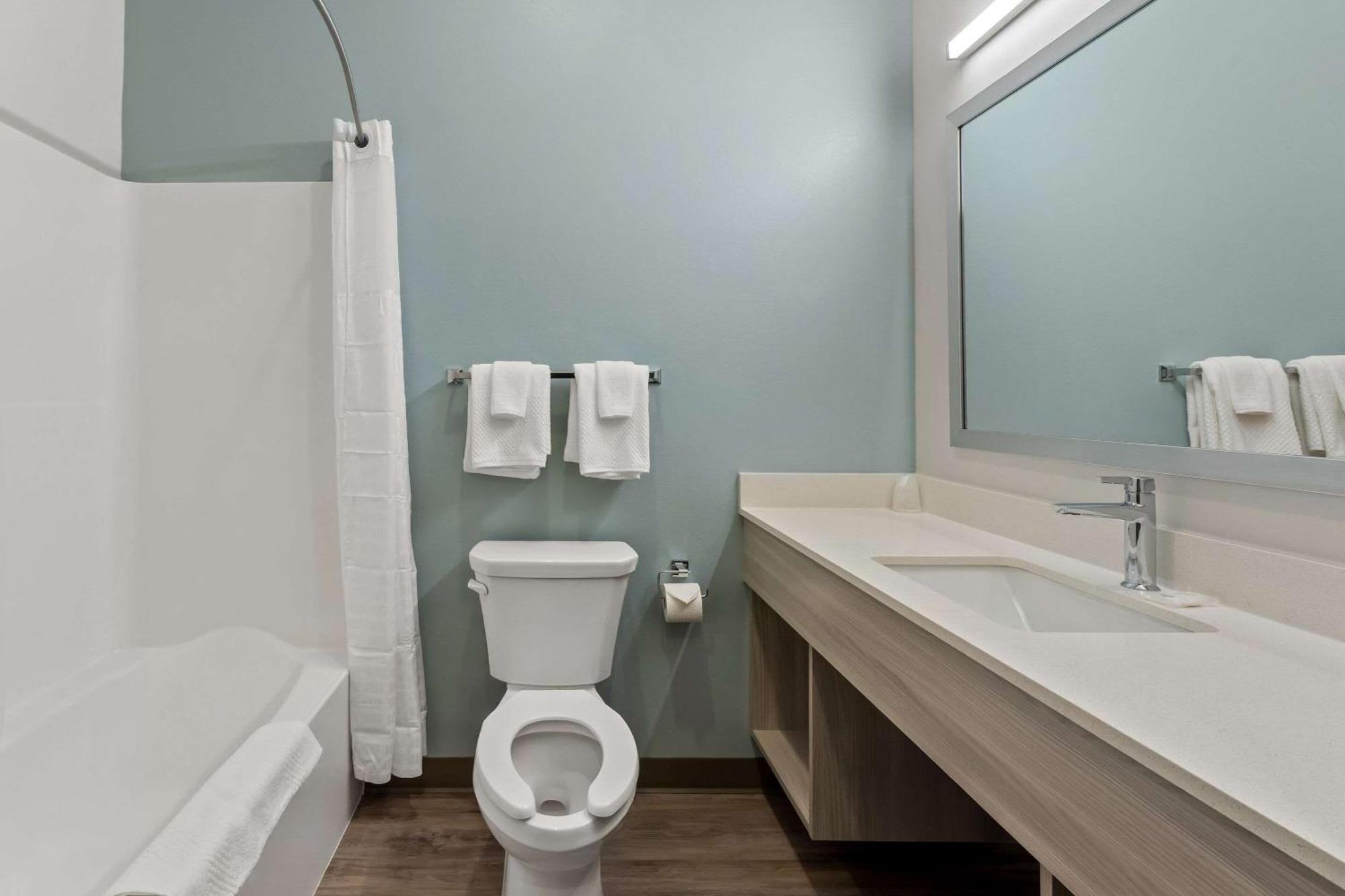 Woodspring Suites Easton Nazareth エクステリア 写真